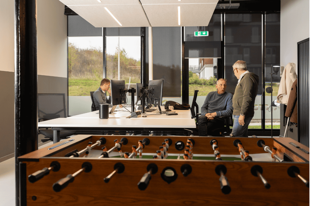 {"id":181,"user_id":3,"folder_id":1,"name":"ontwerp-zonder-titel-12-1","alternate":null,"path":"ontwerp-zonder-titel-12-1.png","extension":"png","size":803370,"created_at":"2024-12-16T14:26:28.000000Z","updated_at":"2024-12-16T14:26:28.000000Z"}